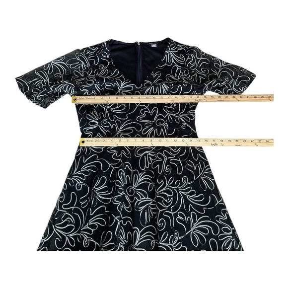 Tommy Hilfiger Black Embroidered Dress Silver Swirl Back Zip Size 8 - Picture 6 of 9